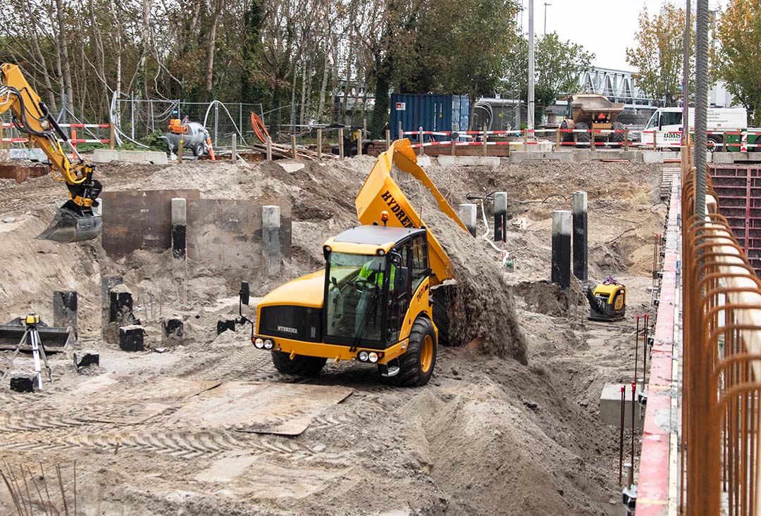 707Gplus Multitip Sideways Construction Site